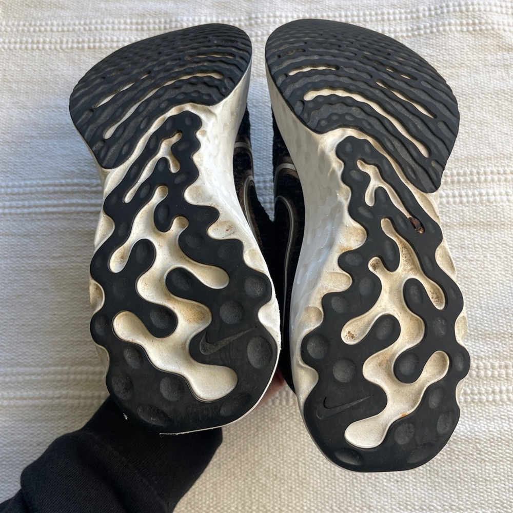 NIKE - WOMENS SIZE 8 - Picture 8 of 10